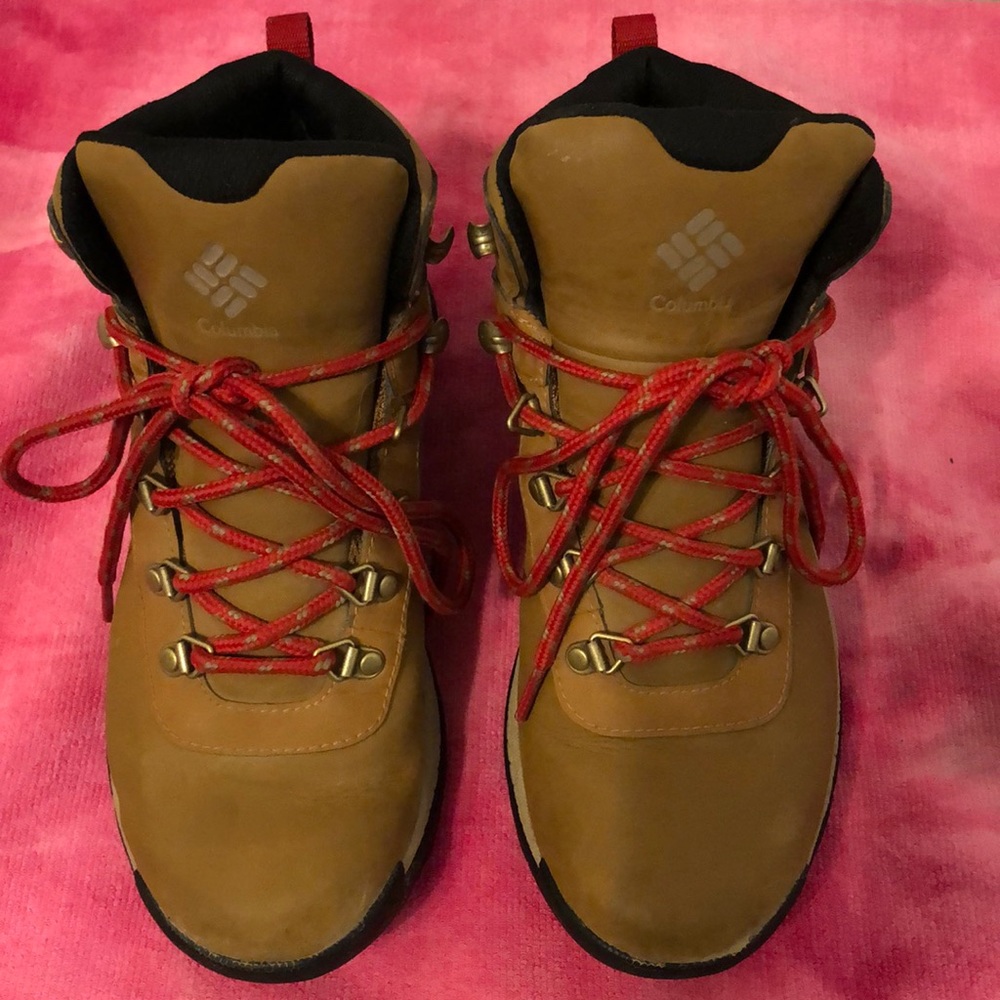 Columbia Newton Ridge Hiking Boots